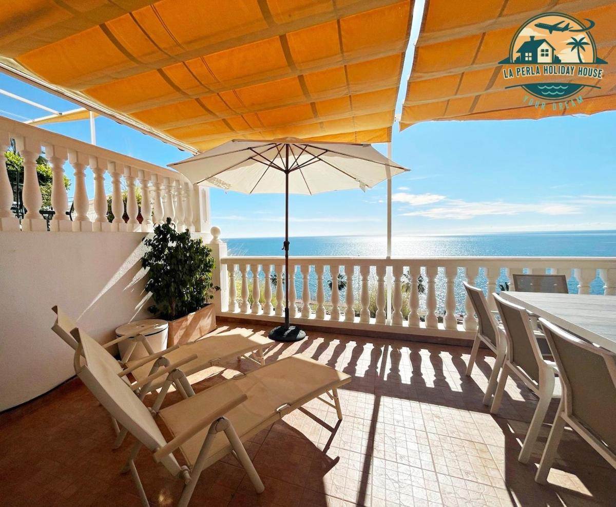 Seafront Townhouse With Stunning Mediterranean Views, Pool And Garaje *