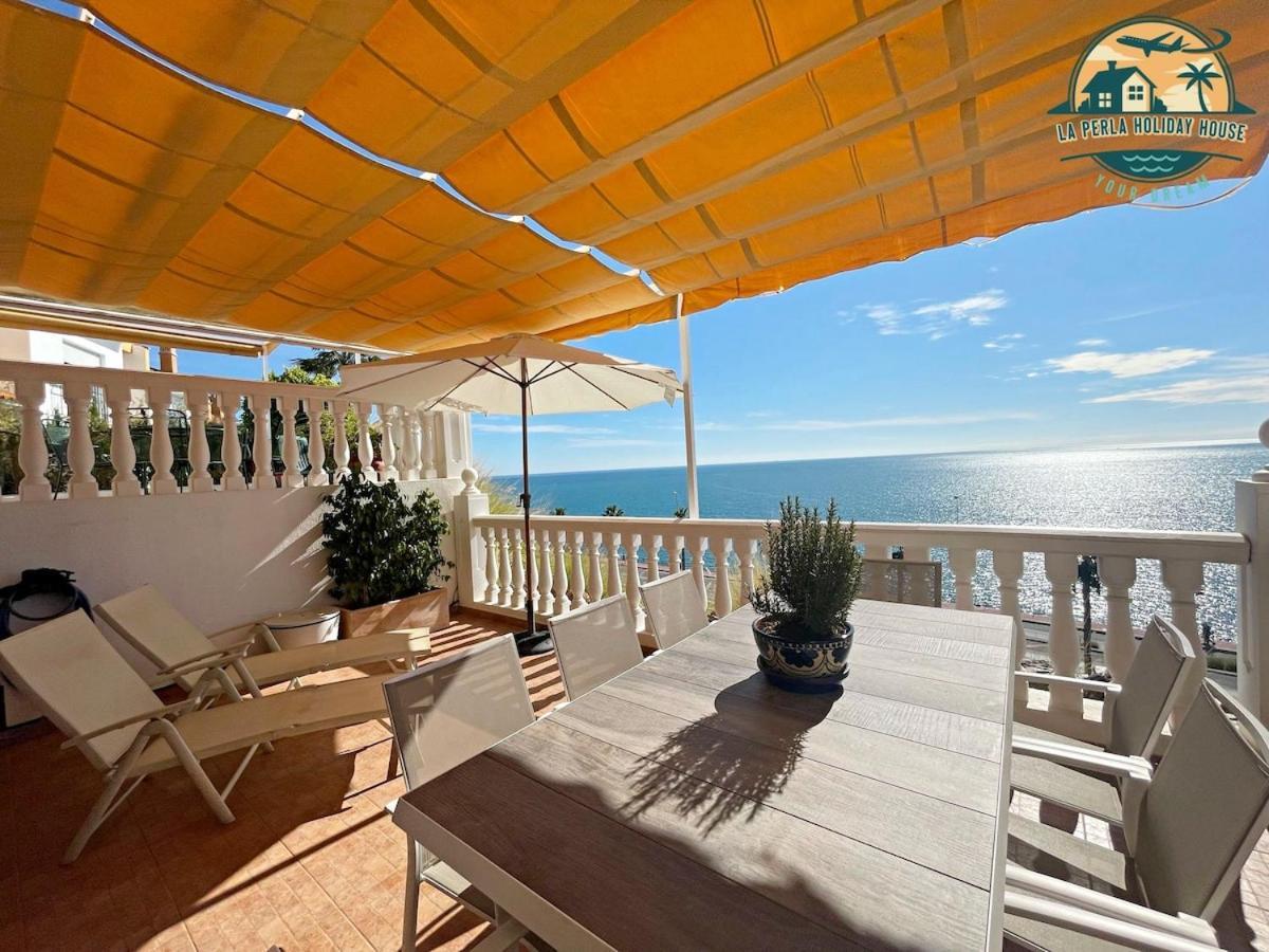 Seafront Townhouse With Stunning Mediterranean Views, Pool And Garaje *